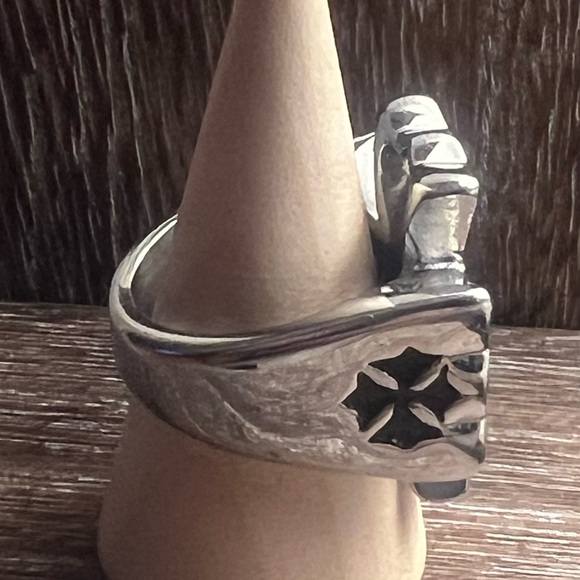 Maltese Cross Sz 8 Stainless Ring - Picture 2 of 2